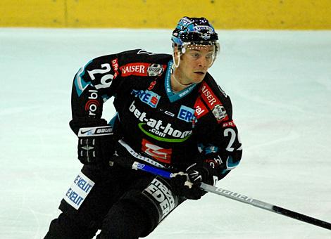 #29 Markus Matthiasson, Stuermer, EHC Liwest Black Wings Linz