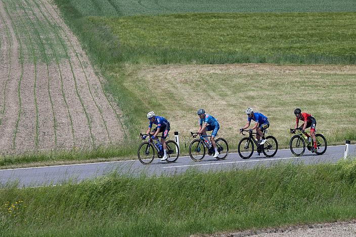 die Ausreiser mit Daan Soete (BEL, Team Deschacht - Group Hens - Containers Maes), Joran Wyseure (BEL, Alpecin-Deceuninck Development Team), Eric Lutter (GER, pus Benotti), Matej Drinovec (Arbö Feld am See),  1. Etappe Eferding - Geinberg, Int. Raiffeisen Oberösterreich Rundfahrt UCI Kat. 2.2