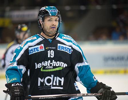 Andrew Jacob Kozek  (EHC Liwest Black Wings Linz) EHC Liwest Black Wings Linz vs Dornbirner Eishockey Club