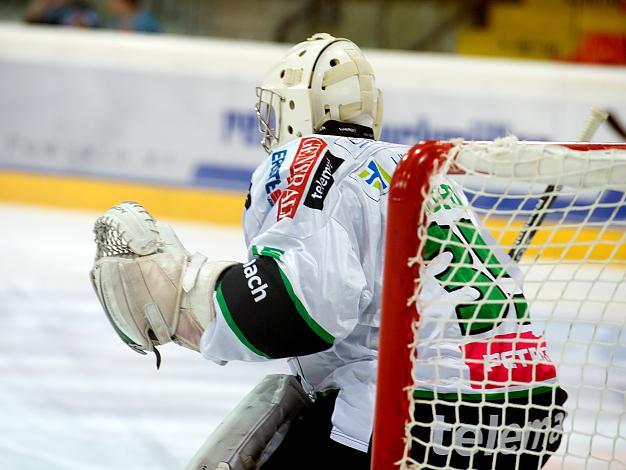 Jerry Kuhn (HDD TELEMACH Olimpija Ljubljana, #35), EHC Liwest Black Wings Linz vs HDD Telemach Olimpija Ljubljana