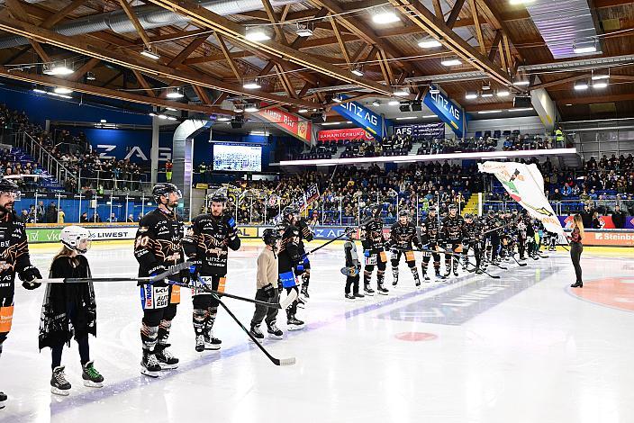Das Team der Steinbach Black Wings Linz 16. Runde ICE, Steinbach Black Wings Linz vs Vienna Capitals, Linz AG Eisarena 