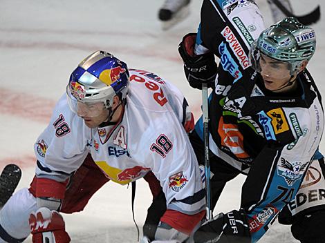 Daniel Oberkofler, Linz und Daniel Bois, Salzburg, EHC Liwest Black Wings Linz vs. EC Red Bull Salzburg, Platzierungsrunde