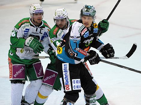 Brian Lebler. Linz und Ales Music und Igor Cvetek, Laibach, EHC Liwest Black Wings Linz vs. HDD Tilia Olimpija Ljubljana, 1. Semifinale