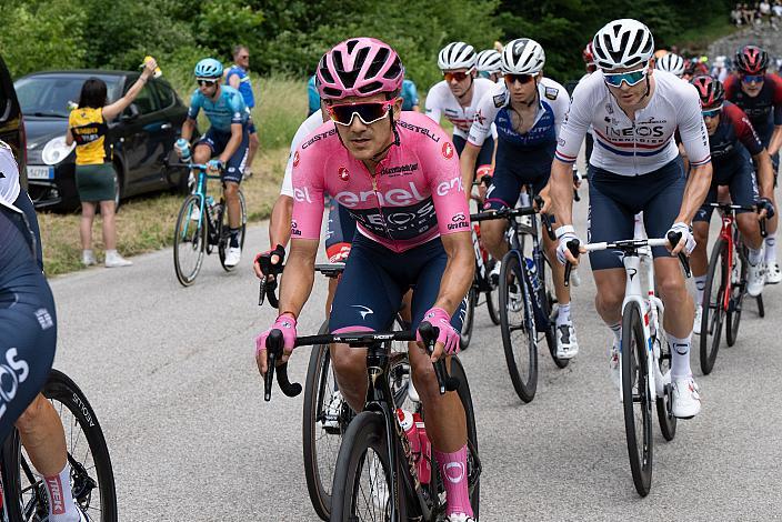 Richard Carapaz (ECU, Ineos Grenadiers) im Rosa Trikot, Stage 18, Borgo Val Sugana - Treviso, 105. Giro d Italia, UCI Worl Tour