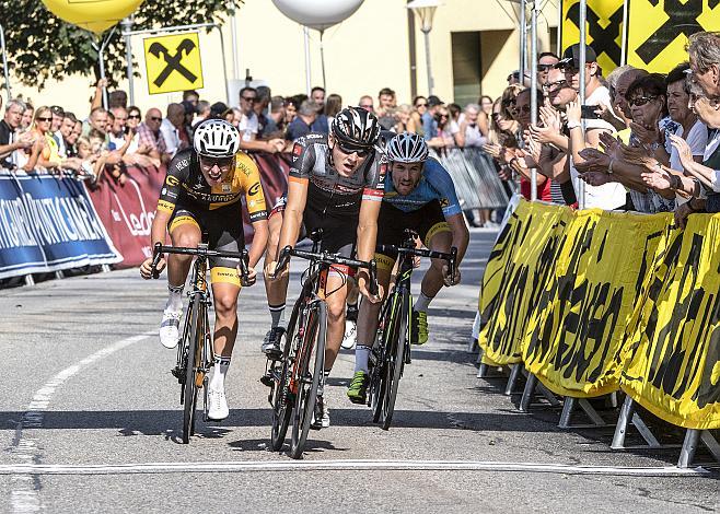 4. Platz Tadej Pogacar (SLO, Ljubljana Gusto Xaurum), Georg Zimmermann (GER, Tirol Cycling Team), sprintet auf Platz 3, GP Judendorf Strassengel