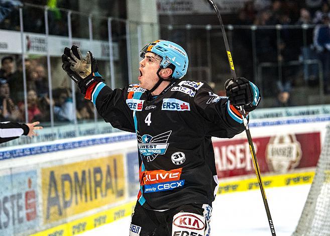 Im Bild: Matt Finn (EHC Liwest Black Wings Linz)  jubelt  Eishockey,  EHC Liwest Black Wings Linz vs Hydro Fehervar AV 19