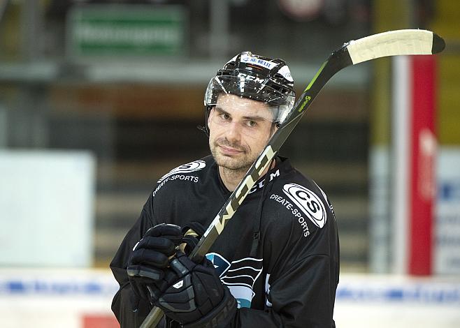 Juraj Valach (EHC Liwest Black Wings Linz)  EHC Liwest Black Wings Linz