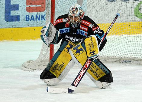 #32 Alex Westlund, Tormann, EHC Liwest Black Wings Linz