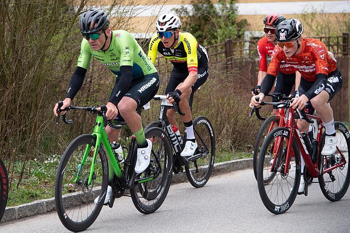 v.l. Riccardo Verza (ITA, Hrinkow Advarics), Moran Vermeulen (AUT, Team Felbermayr Simplon Wels), Sebastian Putz (AUT, Tirol KTM Cycling Team) Herren Elite, U23, Radliga, 62. Radsaison-Eröffnungsrennen Leonding, Oberösterreich 