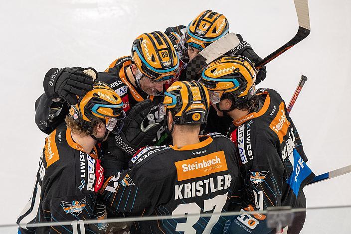Andreas Kristler (Steinbach Black Wings Linz) feiert das Tor zum 4 zu 1, Steinbach Black Wings Linz vs Hydro Fehervar AV 19, 52. Runde ICE Hockey League, Steinbach Black Wings Linz, Linz AG Eisarena