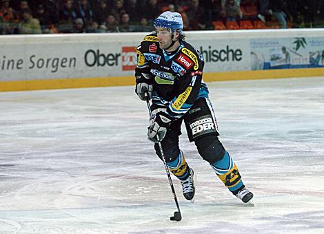 #17 Francois Groleau, Verteidiger, Liwest Black Wings Linz