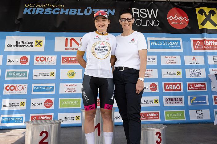 Elisa Winter (AUT, Union Raiffeisen Radteam Tirol), ÖRV Vizepräsidentin Michaela Nussbaumer, Road Cyling League Austria, Damen Elite, U23, Road Cycling League Austria, 62. Raika Kirschbluetenrennen, Wels, Oberösterreich