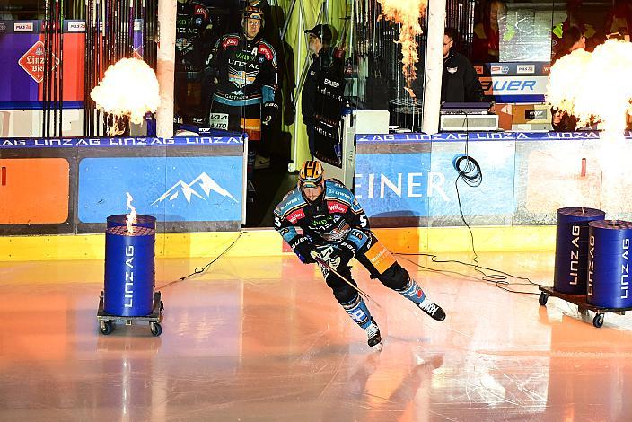 Raphael Wolf (Steinbach Black Wings Linz)  Win2Day ICE Hockey League,  Steinbach Black Wings Linz vs Moser Medical Graz 99ers,  Linz AG Eisarena 