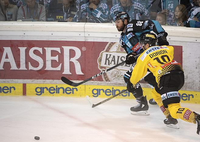 Dan DaSilva (EHC Liwest Black Wings Linz)  EHC Liwest Black Wings Linz vs Vienna Capitals