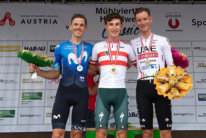 Podest Herren. 2. Platz Gregor Mühlberger (AUT, Movistar Team), Staatsmeister Alexander Hajek (AUT, Bora - Hansgrohe), 3. Platz Felix Grossschartner (AUT, UAE Team Emirates),  ÖM Staatsmeisterschaft, Strassenrennen, Königswiesen OÖ