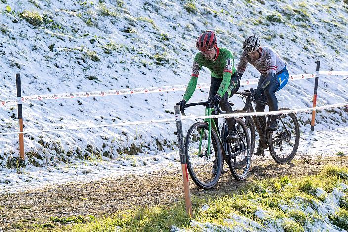 Daniel Federspiel (AUT, Team Felbermayr Simplon Wels), hinter Sieger Fabian Eder (GER, Heizomat Radteam), Radquerfeldein GP um das Sportzentrum Gunskirchen, Rad Cyclo Cross,