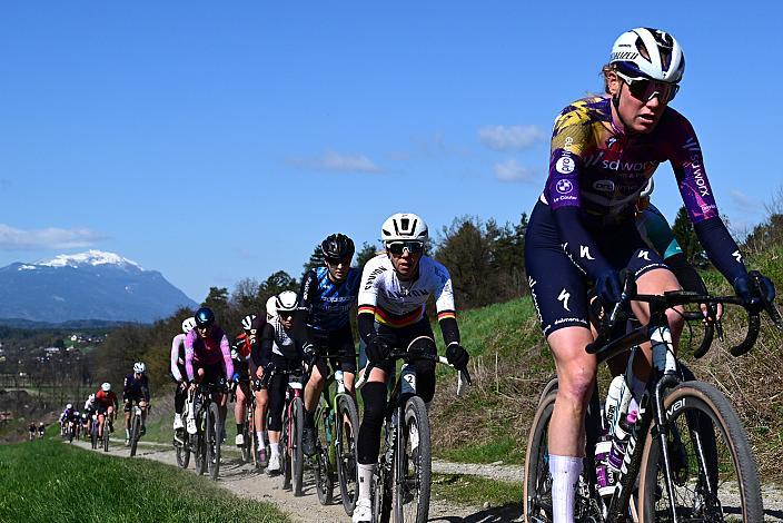 Siegerin Geerike Schreurs  (NED, SD Worx-Protime), 2. Platz Karolina Migon (POL, PAS Racing) 3. Platz Carolin Schiff  (GER Canyon CLLCTV)  06.04.2025 RAD 2. UCI Woerthersee Gravel Race Damen, Velden am Wörthersee