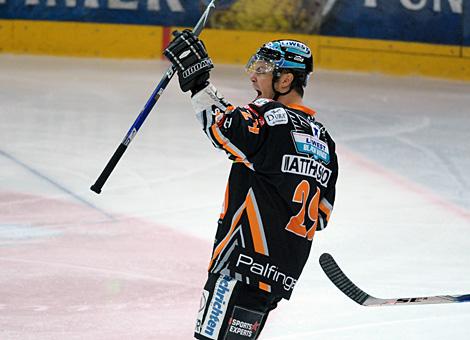 Markus Matthiasson Liwest Black Wings Linz jubelt