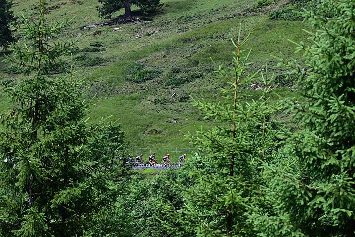 Die Ausreisser mit Riccardo Zoidl (AUT, Hrinkow Advarics), Bob Jungels (LUX, Ineos Grenadiers), Luca Vergallito (ITA, Alpecin-Deceuninck Development Team), Sean Quinn (USA, EF Education - EasyPost), am Furkajoch, Team UAE Team Emirates - XRG, 5. Etappe Feldkirch - Feldkirch,  Tour of Austria