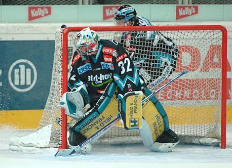 #32 Alex Westlund, Tormann, EHC Liwest Black Wings Linz