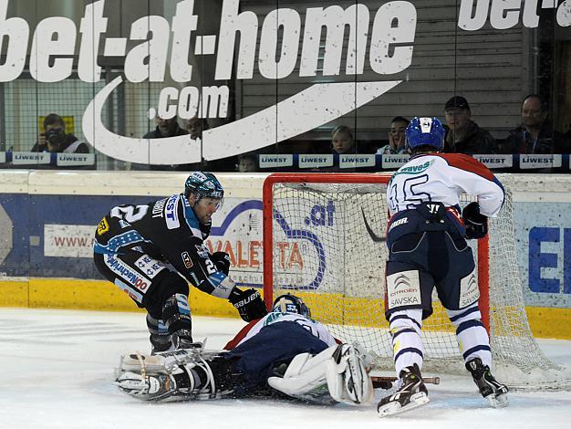 Brett Engelhardt, Linz und Tormann Robert Kristan, Zagreb, EHC Liwest Black Wings Linz vs KHL Medvescak Zagreb