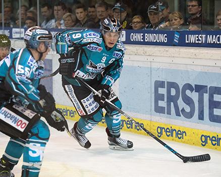 Brian Lebler (EHC Liwest Black Wings Linz), EHC Liwest Black Wings Linz vs HCB Suedtirol Alperia