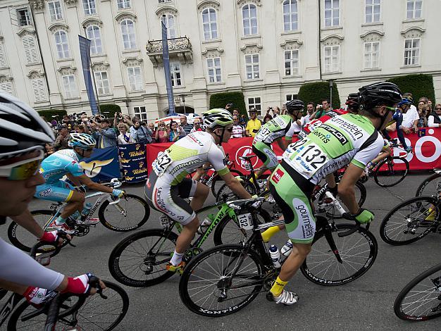 Start zur OE - Rundfahrt vor der Innsbrucker Hofburg, #152 Daniel Biedermann, AUT, Team Vorarlberg 