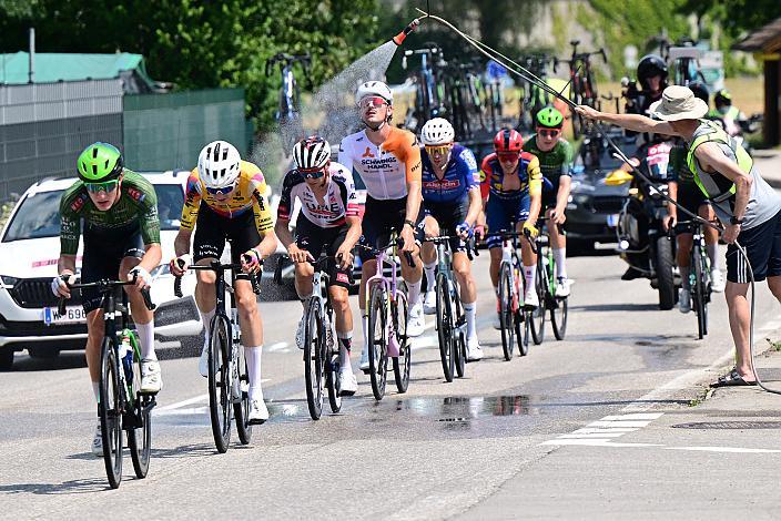 Abkühlung für das Peloton durch Fans an der Strasse, Österreich Staatsmeisterschaft, Strasse, ÖSTM Schwanenstadt - OÖ