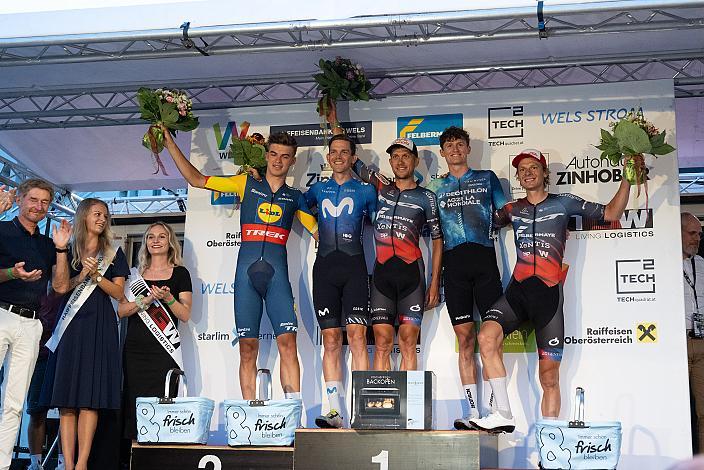 v.l. 2. Platz Felix Gall (AUT, Decathlon AG2R La Mondiale Team), Sieger Riccardo Zoidl (AUT, Team Felt - Felbermayr), 3. Platz Gregor Mühlberger (AUT, Movistar Team), 25. Welser Innestadt Kriterium