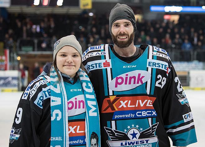 Tormann Michael Ouzas (EHC Liwest Black Wings Linz) EHC Liwest Black Wings Linz vs EC Red Bull Salzburg, Platzierungsrunde