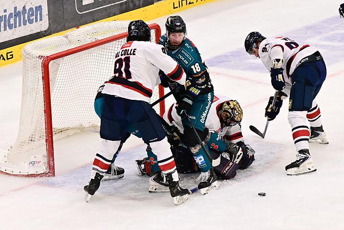 Michael Dal Colle (Milano HC), Torhüter Jacob Smith (Milano HC), Lukas Kainz (Steinbach Black Wings Linz) 2. Runde ICE, Steinbach Black Wings Linz vs Milano Hockey Club, Linz AG Eisarena 