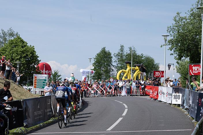 Die Spitzengruppe in Geinberg 1. Etappe Eferding - Geinberg, Int. Raiffeisen Oberösterreich Rundfahrt UCI Kat. 2.2