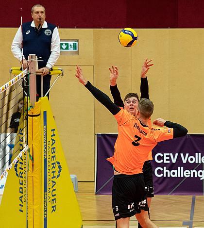 Alexander Spring (VCA Amstetten Niederösterreich), Jordan Deshane (VCA Amstetten Niederösterreich) Volleyball Europacup VCA Amstetten NÖ vs VSC Law Academy Kharkiv (UKR)