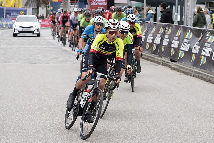 Das Peleton in Leonding mit Lukas Meiler, GER (Team Vorarlberg) Herren Elite, U23, Radliga, 62. Radsaison-Eröffnungsrennen Leonding, Oberösterreich