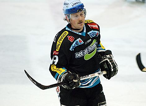 #19 Rob Shearer, Stuermer, Liwest Black Wings Linz