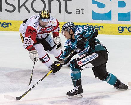 Jonathan D Aversa (EHC Liwest Black Wings Linz) und Peter Pucher (HC Orli Znojmo)  EHC Liwest Black Wings Linz vs HC Orli Znojmo