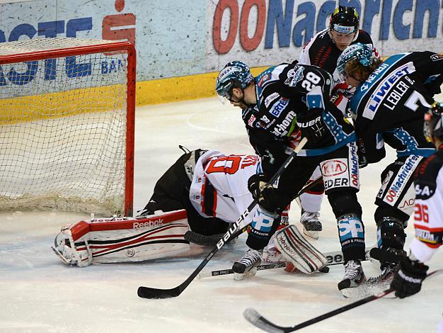 Brian Lebler und Mike Ouellette, Linz im Angriff, EHC Liwest Black Wings Linz vs HC Orli Znojmo