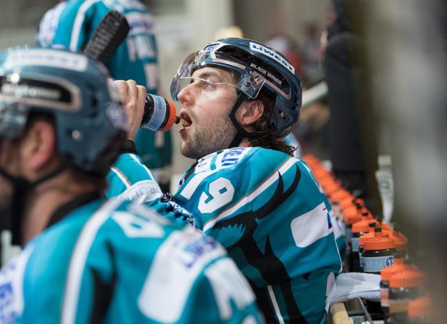 Joel Broda (EHC Liwest Black Wings Linz) EHC Liwest Black Wings Linz vs HC Orli Znojmo