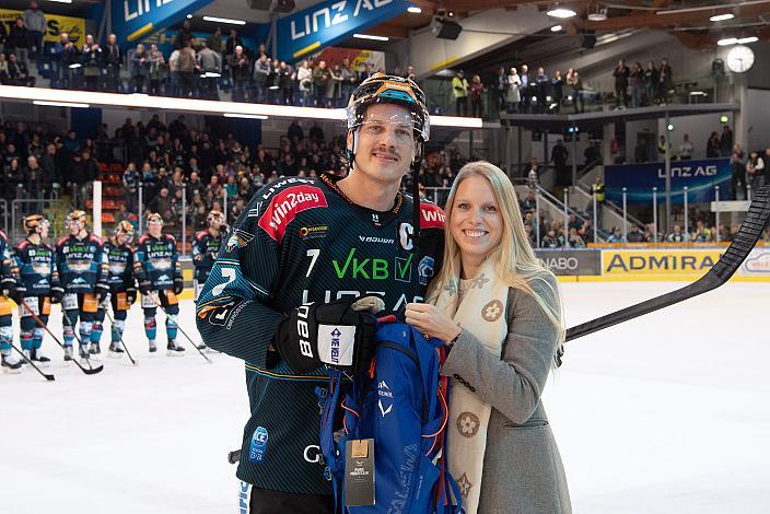 Spieler des Abends Brian Lebler (Steinbach Black Wings Linz) Steinbach Black Wings Linz vs HK SZ OLIMPIJA,, Linz AG Eisarena