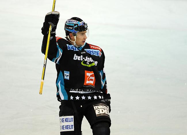 #47 Lars Helminen, Liwest Black Wings Linz, jubelt ueber den Treffer zum 1 zu 0 fuer Linz.