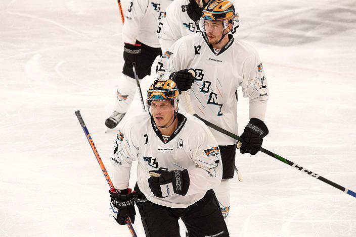 Brian Lebler (Steinbach Black Wings Linz) feiert sein 2. Tor in diesem Spiel. Steinbach Black Wings Linz vs Olimpija Ljubljana,  WIn2day ICE Hockey League