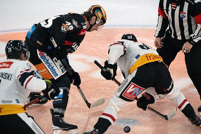 Graham Knott (Steinbach Black Wings Linz), Marcel Zitz (Bemer Pioneers Vorarlberg) Steinbach Black Wings Linz vs Pioneers Vorarlberg, 13. Runde ICE Hockey League, Steinbach Black Wings Linz, Linz AG Eisarena 