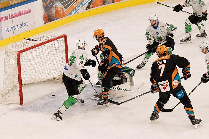 Colin Smith (Steinbach Black Wings Linz) erzielt sein erstes Tor für Linz, Steinbach Black Wings Linz vs HK SZ OLIMPIJA, bet-at-home ICE Hockey League