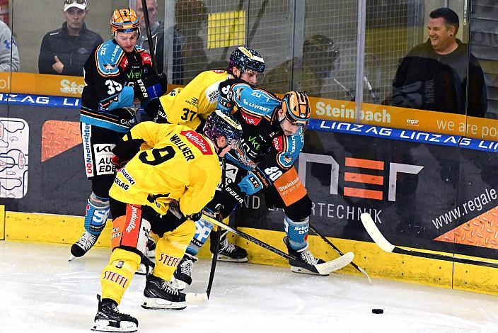  Ian Scheid (Steinbach Black Wings Linz), Christof Kromp (spusu Vienna Capitals), Leon Wallner (spusu Vienna Capitals), Julian Pusnik (Steinbach Black Wings Linz) Win2Day ICE Hockey League,  Steinbach Black Wings Linz vs Spusu Vienna Capitals,  Linz AG Eisarena 