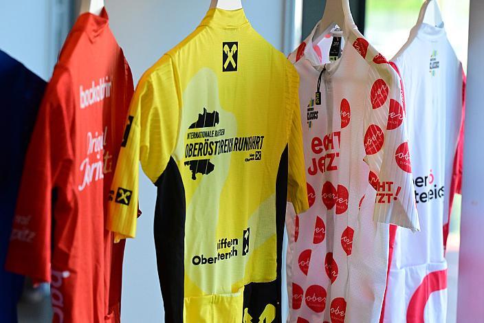 Führungstrikots der OÖ Rundfahrt,  Pressekonferenz Int. Raiffeisen Oberösterreich Rundfahrt (UCI Kat. 2.2), Olympiazentrum Linz