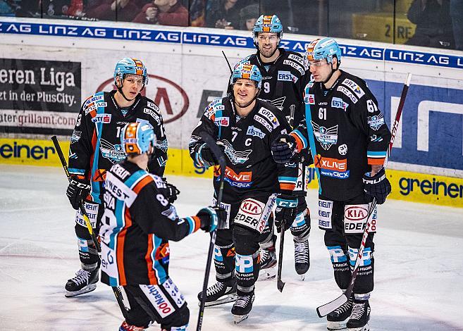 Im Bild: Brian Lebler (EHC Liwest Black Wings Linz) feiert das 1 zu 0 Eishockey,  EHC Liwest Black Wings Linz vs Dornbirn Bulldogs