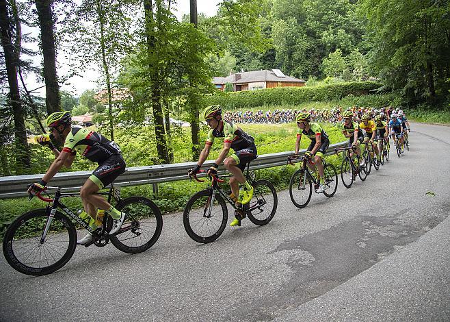 Team Vorarlberg Santic mit Rundfahrtssieger Jannik Steimle (GER, Team Vorarlberg Santic),  3. Etappe Traun - Ternberg, Radsport 10. Int. OOE Rundfahrt