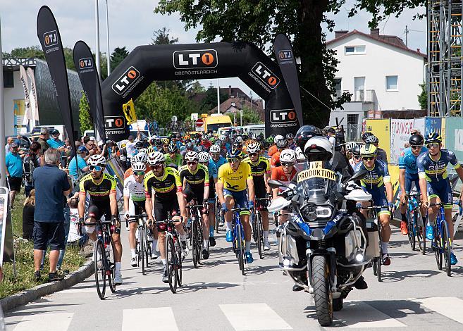 Start in Traun, Spinnerei 3. Etappe Traun - Hinterstoder, Int. Raiffeisen Oberösterreich Rundfahrt UCI Kat. 2.2