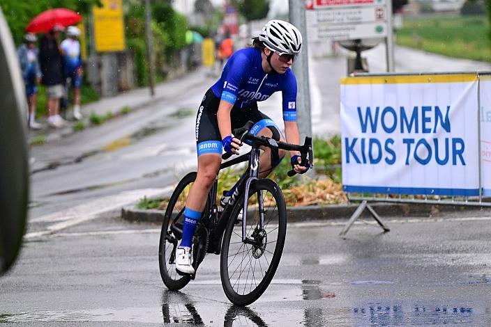 Podest U17, Mädchen Siegerin Karolina Hajdukova (SVK, CK EPIC Dohnany)  Zeitfahren Herzogenburg, 3. Etappe Sportland NOE Kids Tour