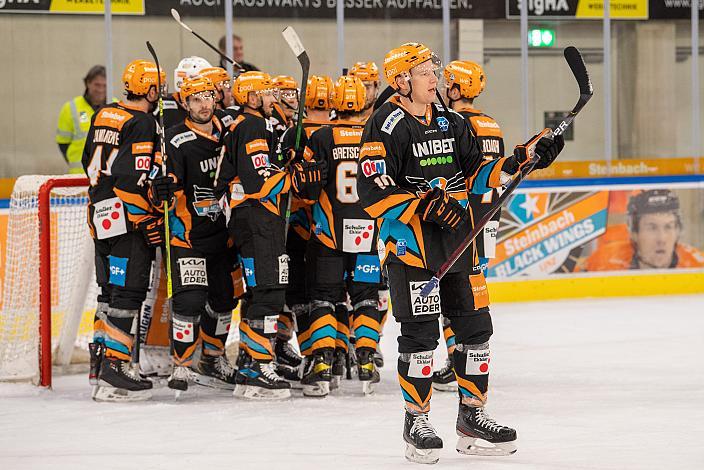 Andris Dzerins (Steinbach Black Wings Linz) nach dem Siege gegen Pustertal, Steinbach Black Wings Linz vs HC Pustertal Wölfe, bet-at-home ICE Hockey League